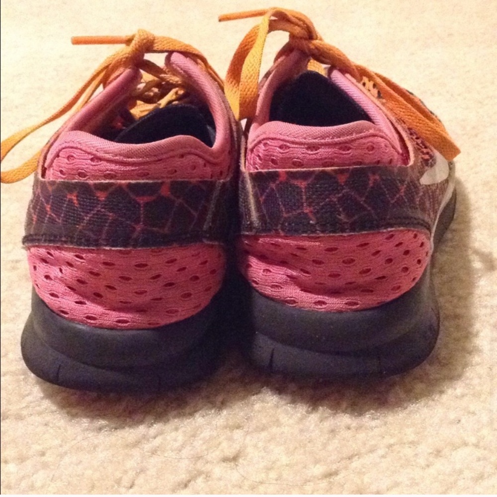 Patterned Rare Nike Sneakers - image 3